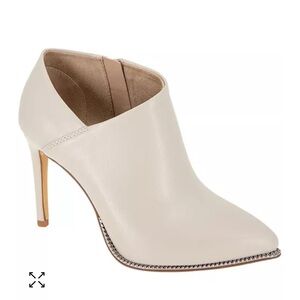 BCBGeneration Hadix Ankle Bootie